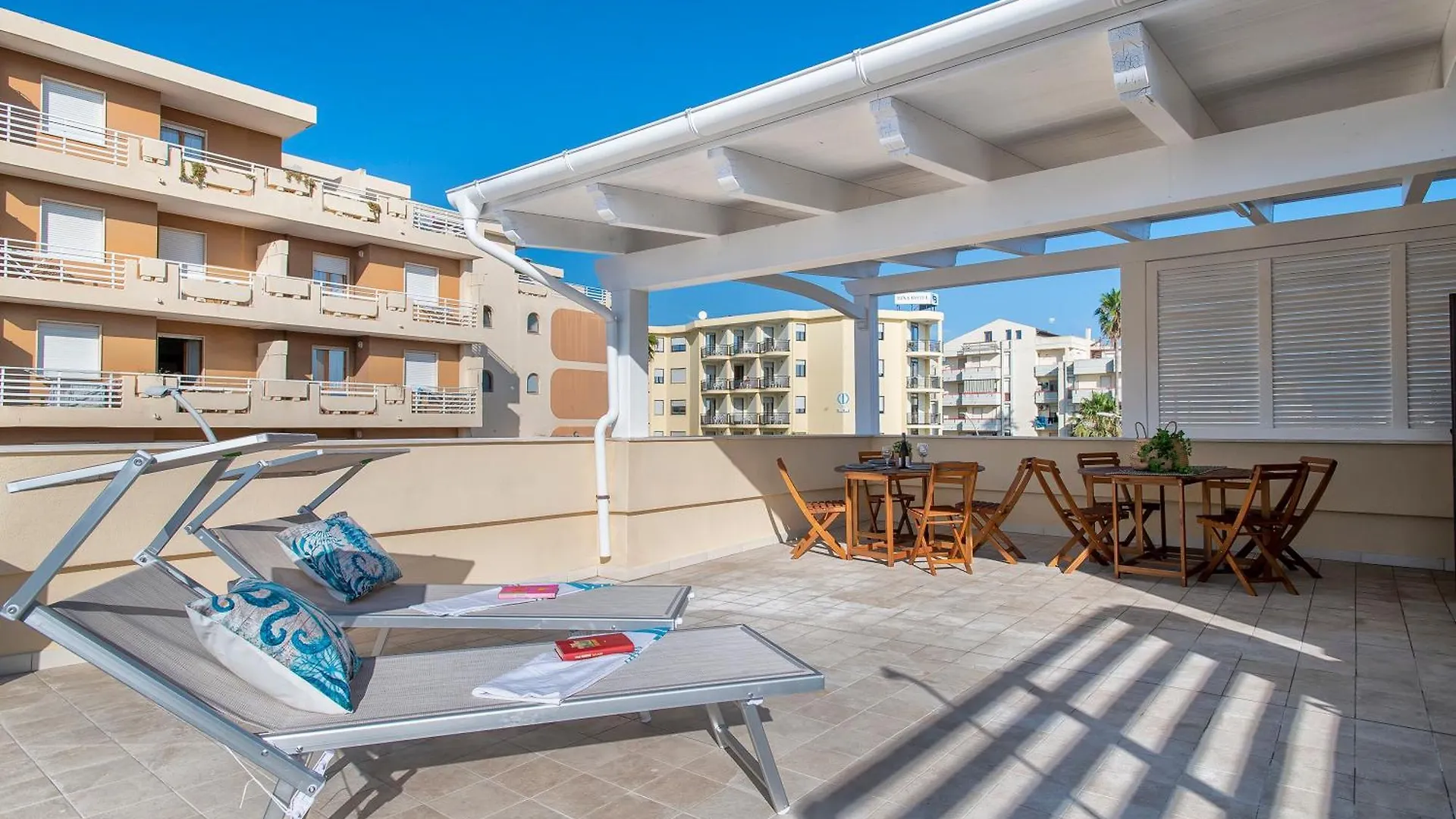 Pufferfish Apartment With Private Terrace Alghero Itália